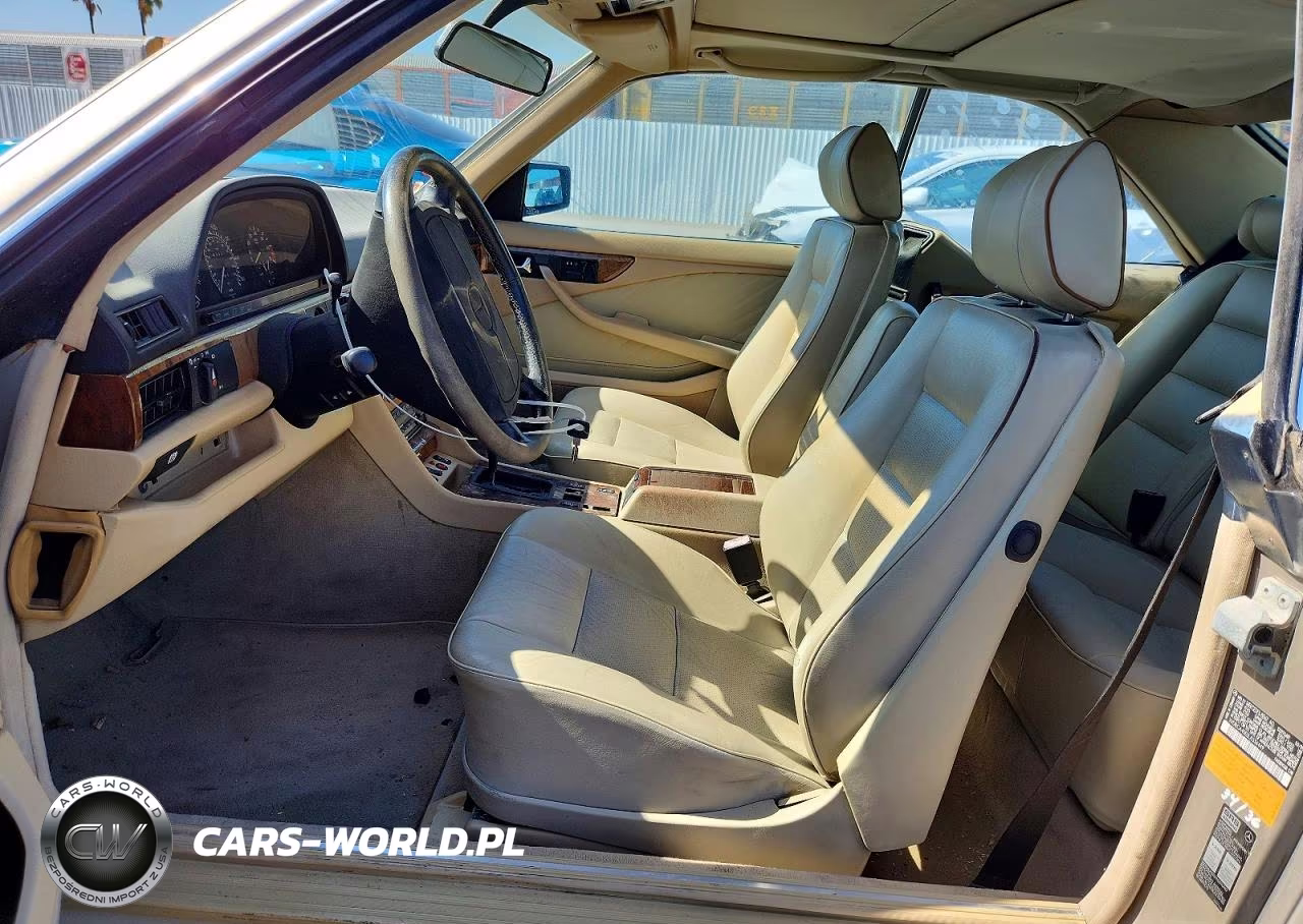 1990 Mercedes-Benz 560 Sec VIN:WDBCA45E2LA536449 - 7