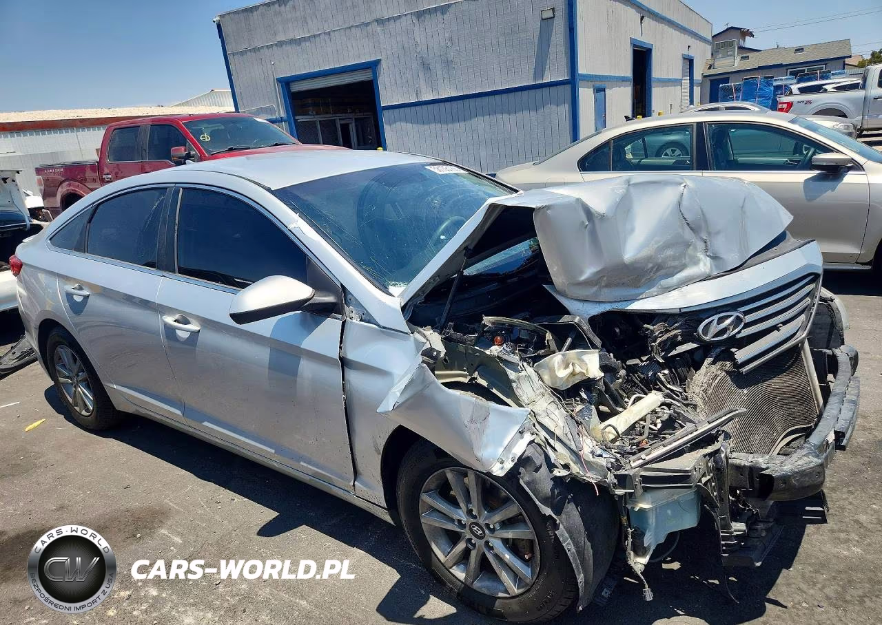 2015 Hyundai Sonata Se VIN:5NPE24AF5FH111410 - 4
