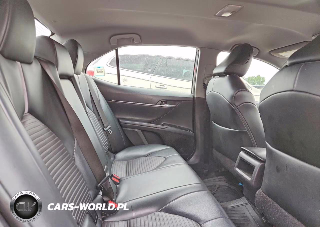 2020 Toyota Camry Se VIN:4T1G11AK0LU360895 - 10
