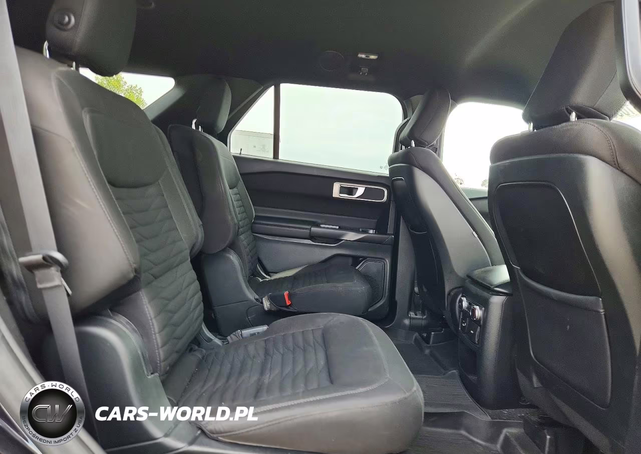 2020 Ford Explorer Xlt VIN:1FMSK8DH3LGC06048 - 11
