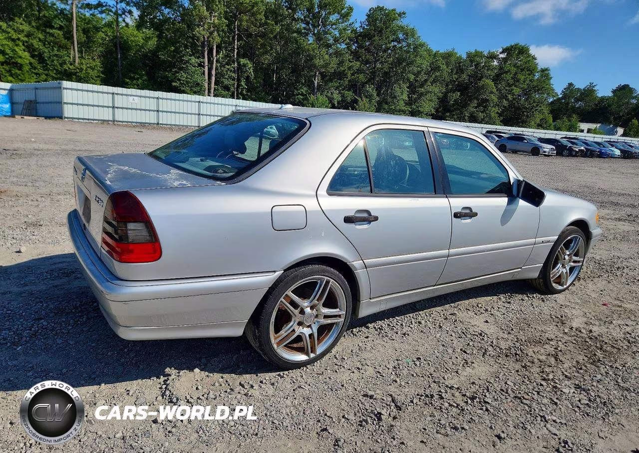 2000 Mercedes-Benz C 230 VIN:WDBHA24G3YA845996 - 3