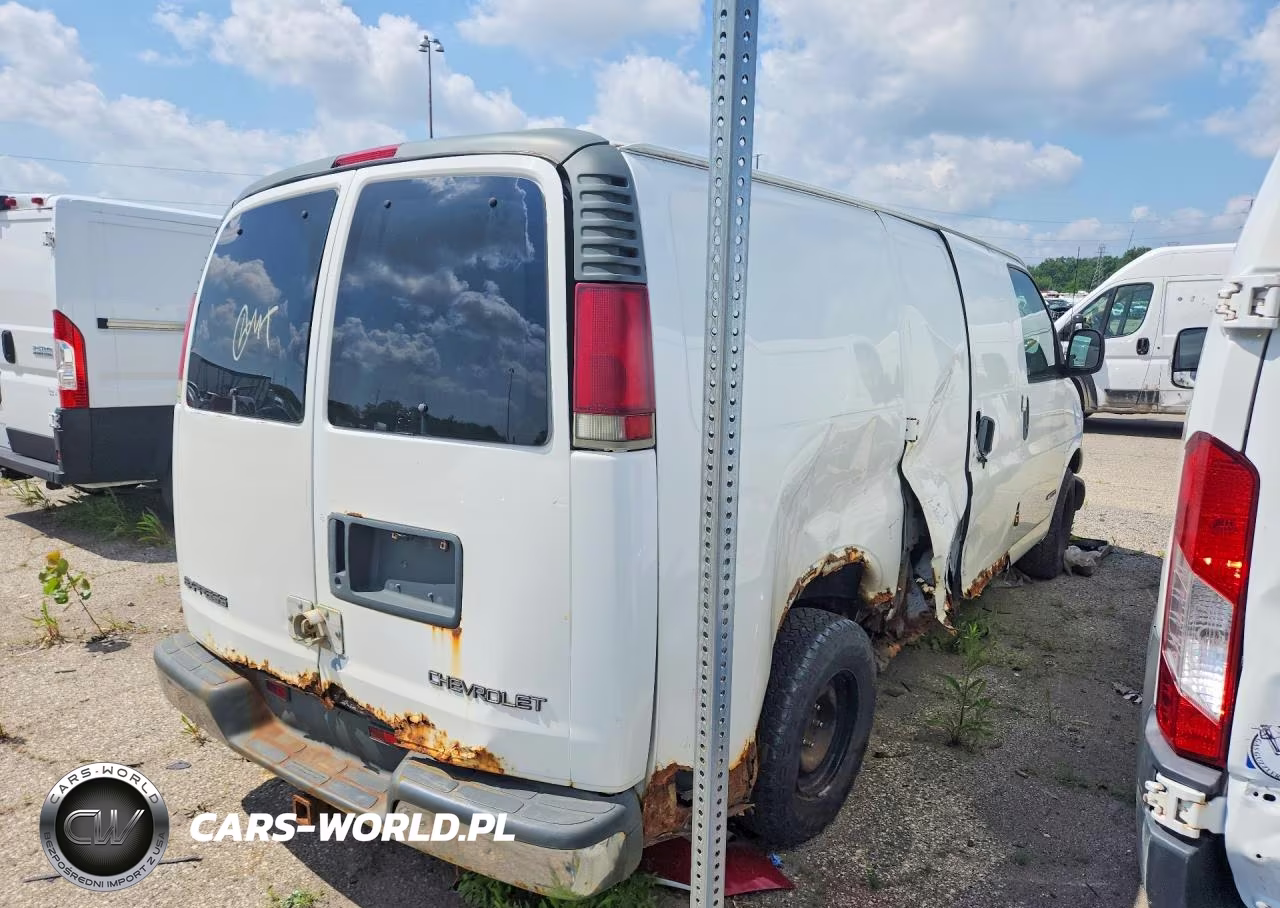 2002 Chevrolet Express 1500 Delivery Van VIN:1GCFG15R121183618 - 3