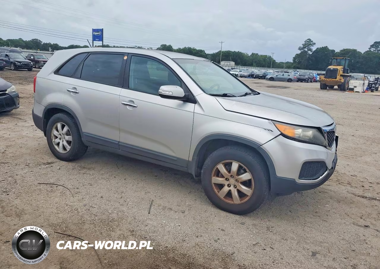 2012 Kia Sorento Lx VIN:5XYKT3A11CG193153 - 4