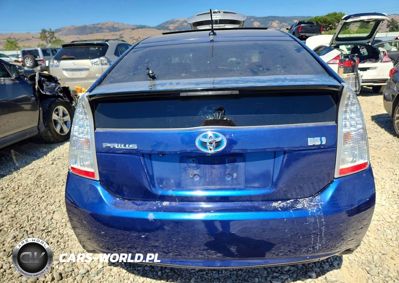 2011 Toyota Prius Three VIN:JTDKN3DU8B0324261 - 6