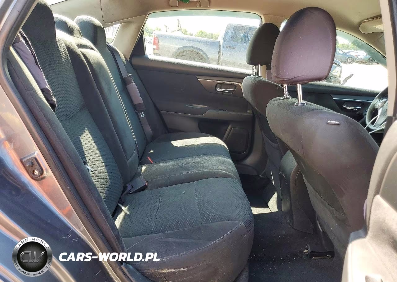 2015 Nissan Altima 2.5 S VIN:1N4AL3AP3FN360518 - 10
