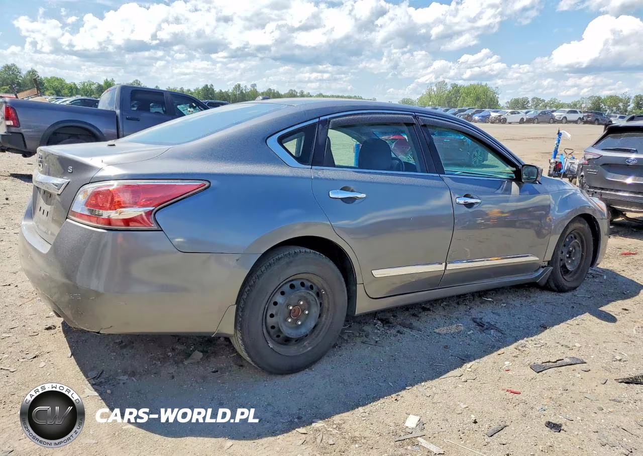 2015 Nissan Altima 2.5 S VIN:1N4AL3AP3FN360518 - 3