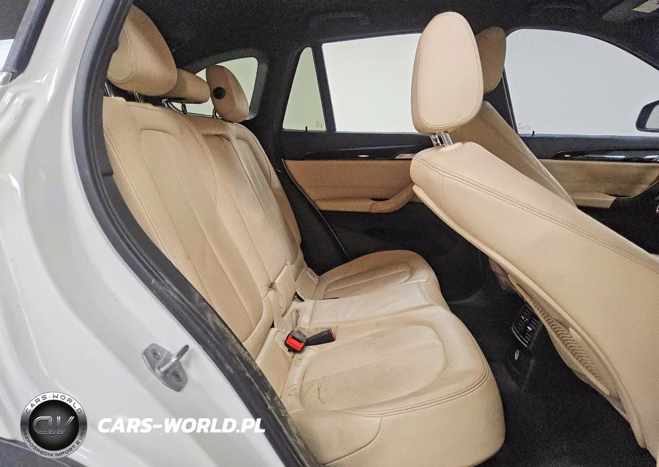 2018 BMW X1 Sdrive28I VIN:WBXHU7C38J5H39715 - 10