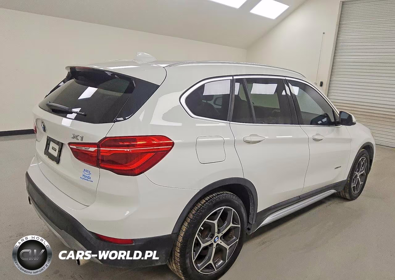 2018 BMW X1 Sdrive28I VIN:WBXHU7C38J5H39715 - 3