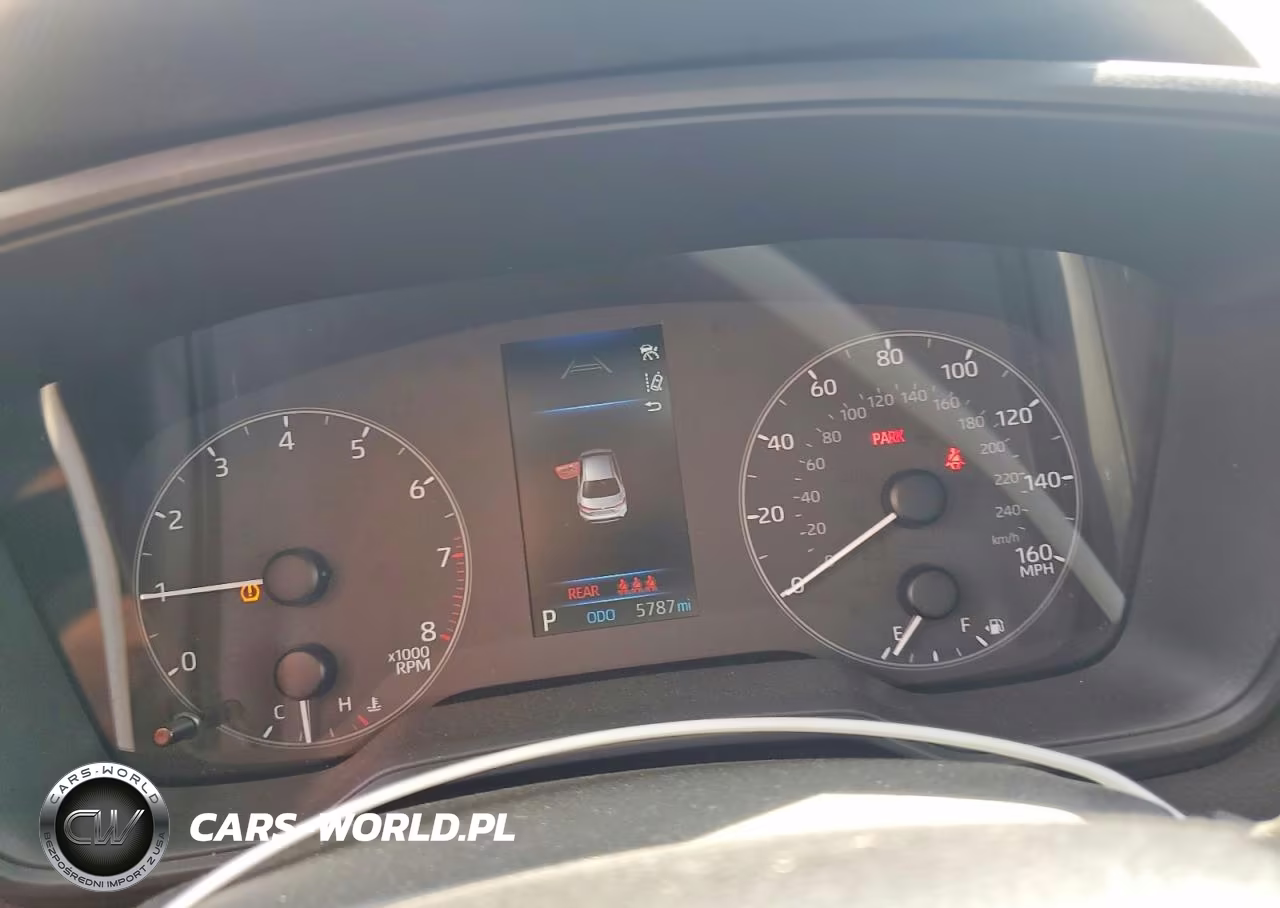 2025 Toyota Corolla Le VIN:5YFB4MDEXSP272347 - 9