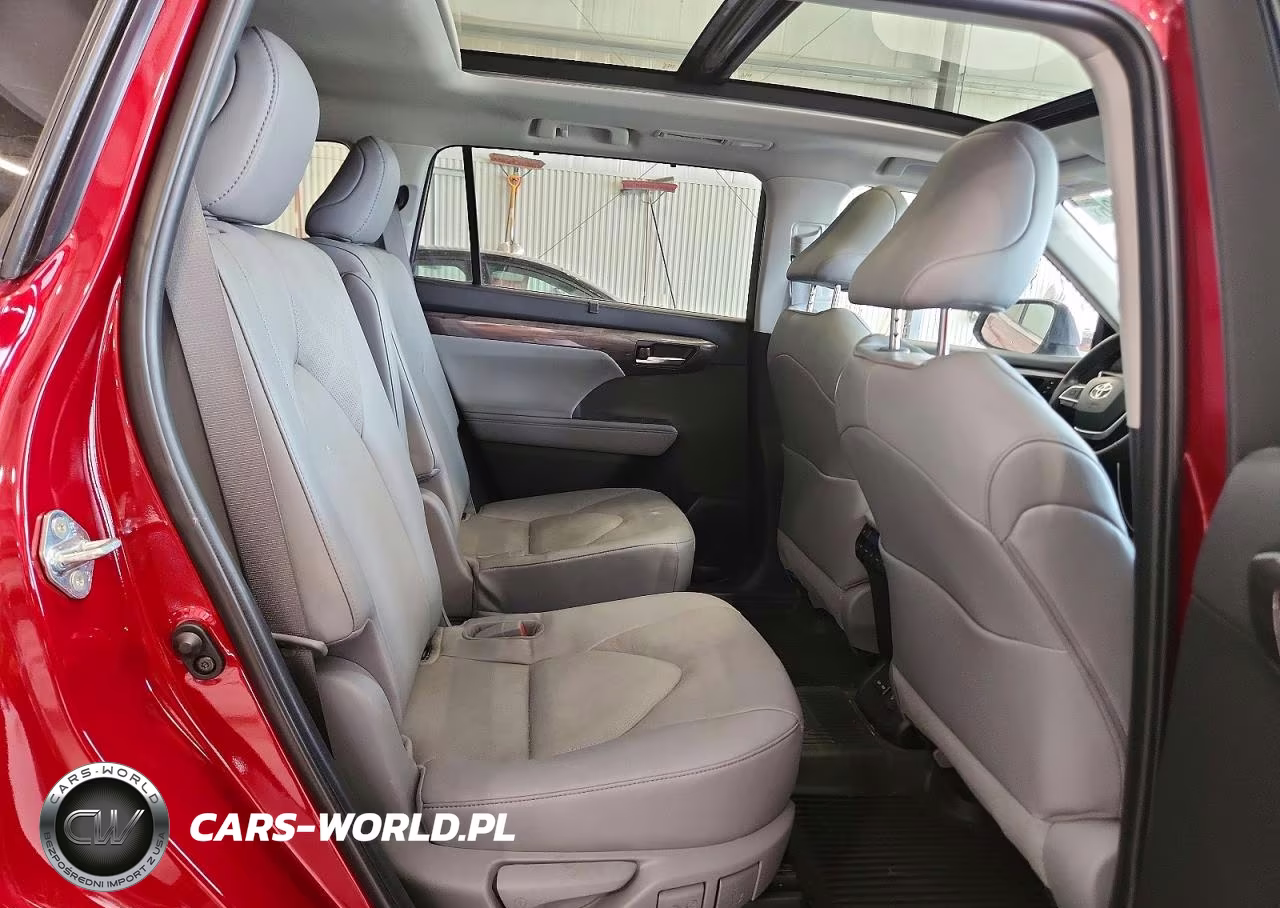 2023 Toyota Highlander Platinum VIN:5TDKDRBH2PS046778 - 11