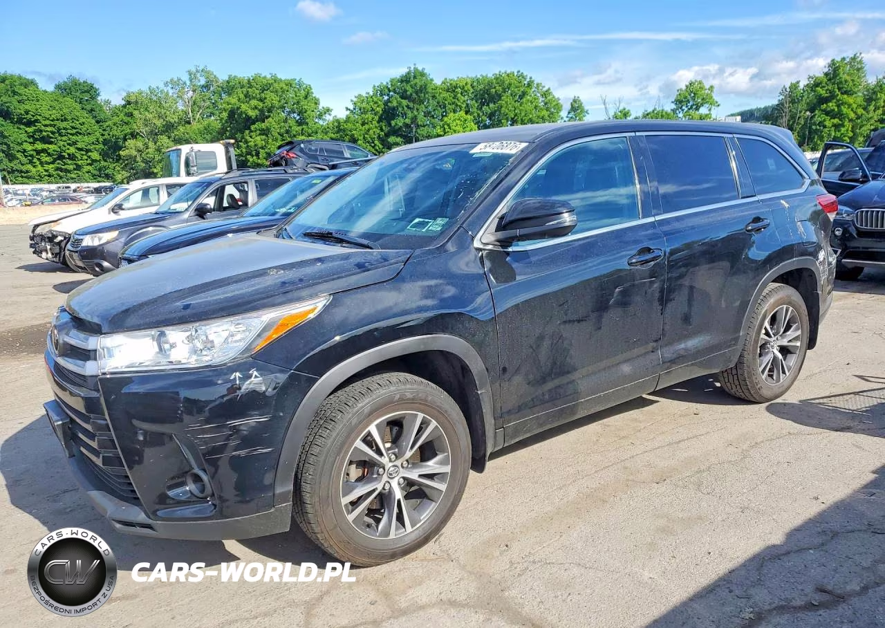 2019 Toyota Highlander Le – zdjęcie 1 z 13