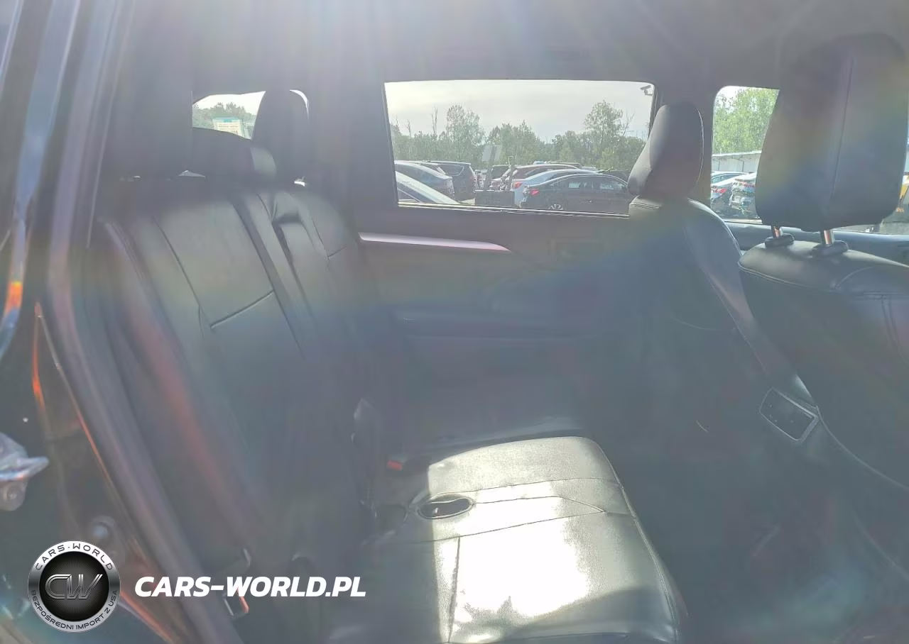 2019 Toyota Highlander Le VIN:5TDBZRFH4KS736312 - 11