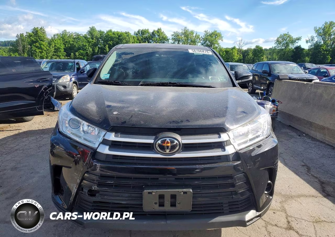 2019 Toyota Highlander Le VIN:5TDBZRFH4KS736312 - 5