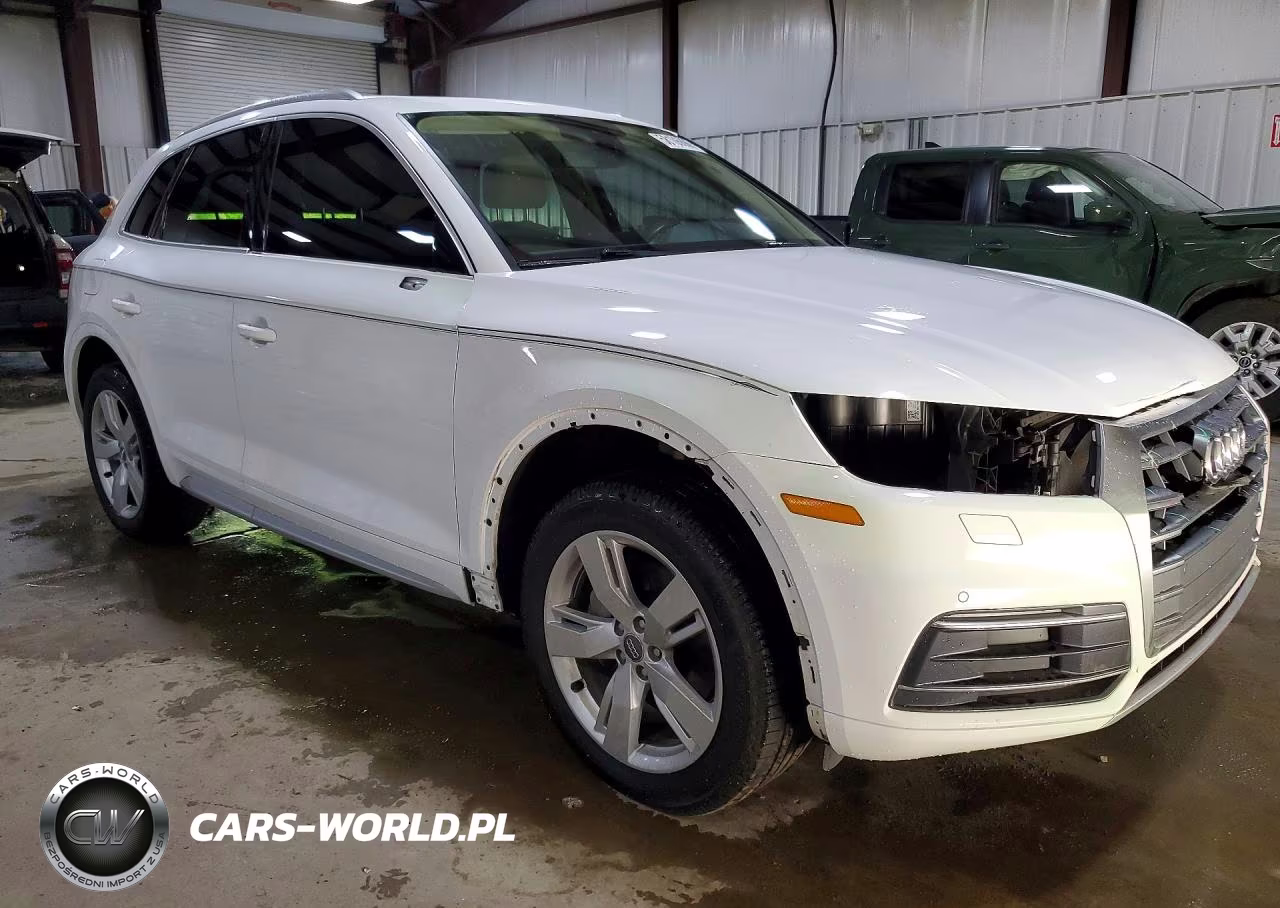 2018 Audi Q5 Premium Plus VIN:WA1BNAFY2J2113185 - 4
