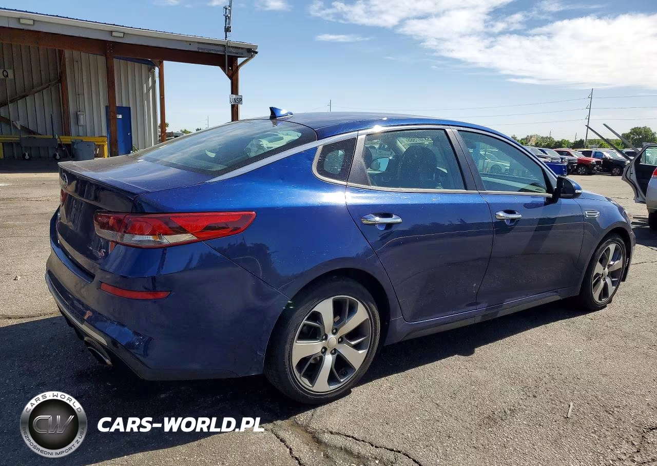 2019 Kia Optima S VIN:5XXGT4L36KG319276 - 3