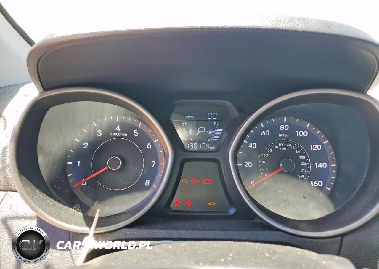 2016 Hyundai Elantra Limited VIN:5NPDH4AE2GH721171 - 9