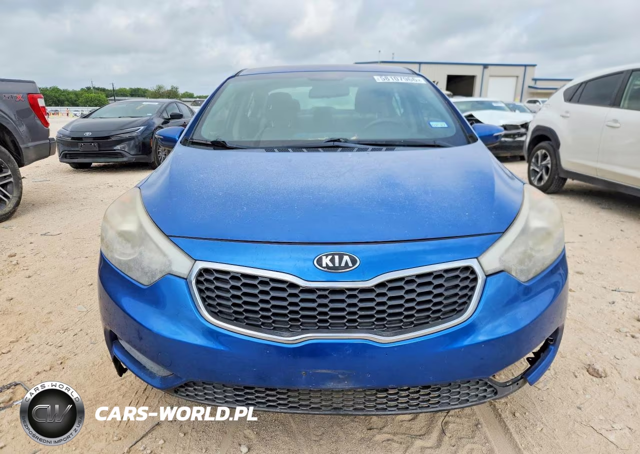 2015 Kia Forte VIN:KNAFX4A63F5321104 - 5