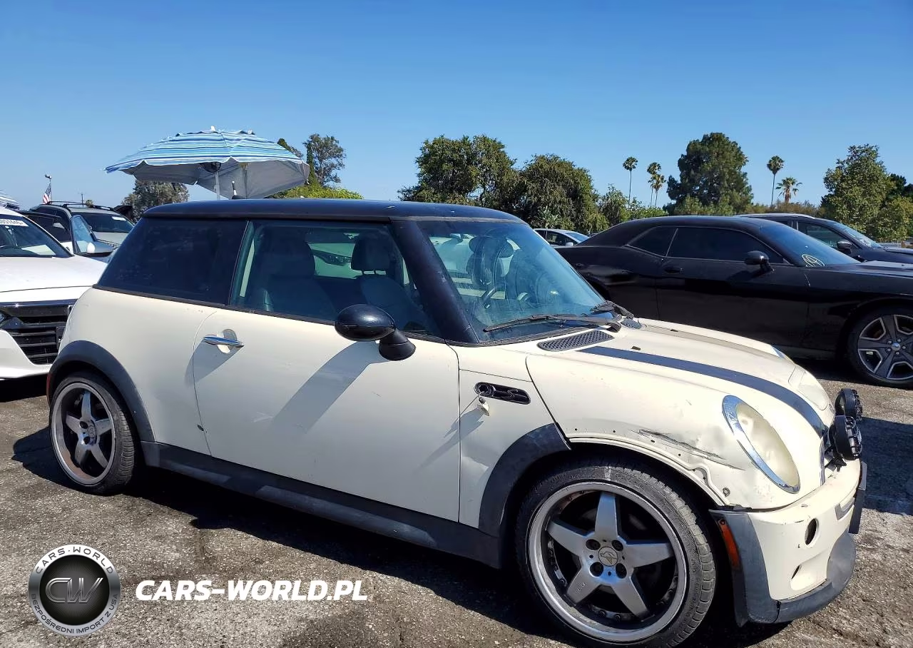 2005 Mini Cooper S VIN:WMWRE33505TG96981 - 4