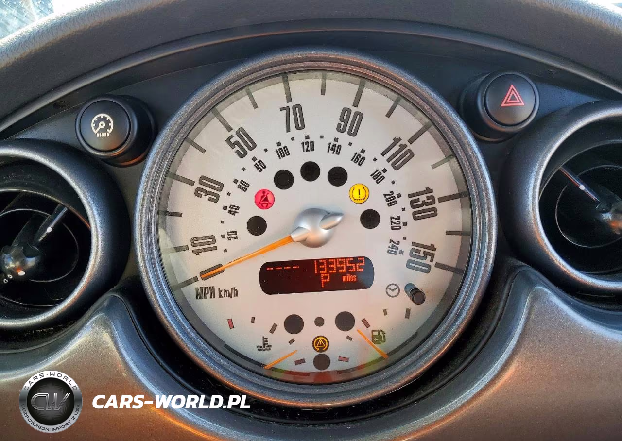 2005 Mini Cooper S VIN:WMWRE33505TG96981 - 9