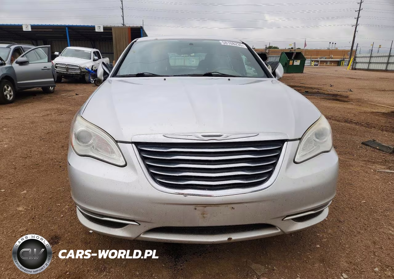 2012 Chrysler 200 Touring VIN:1C3CCBBB5CN101366 - 5