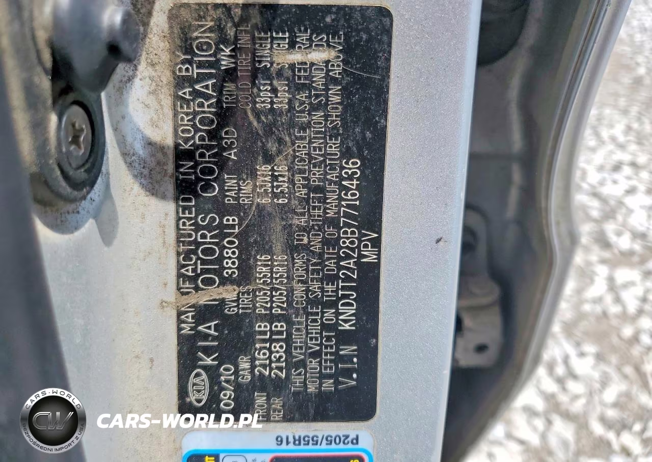 2011 Kia Soul + VIN:KNDJT2A28B7716436 - 12