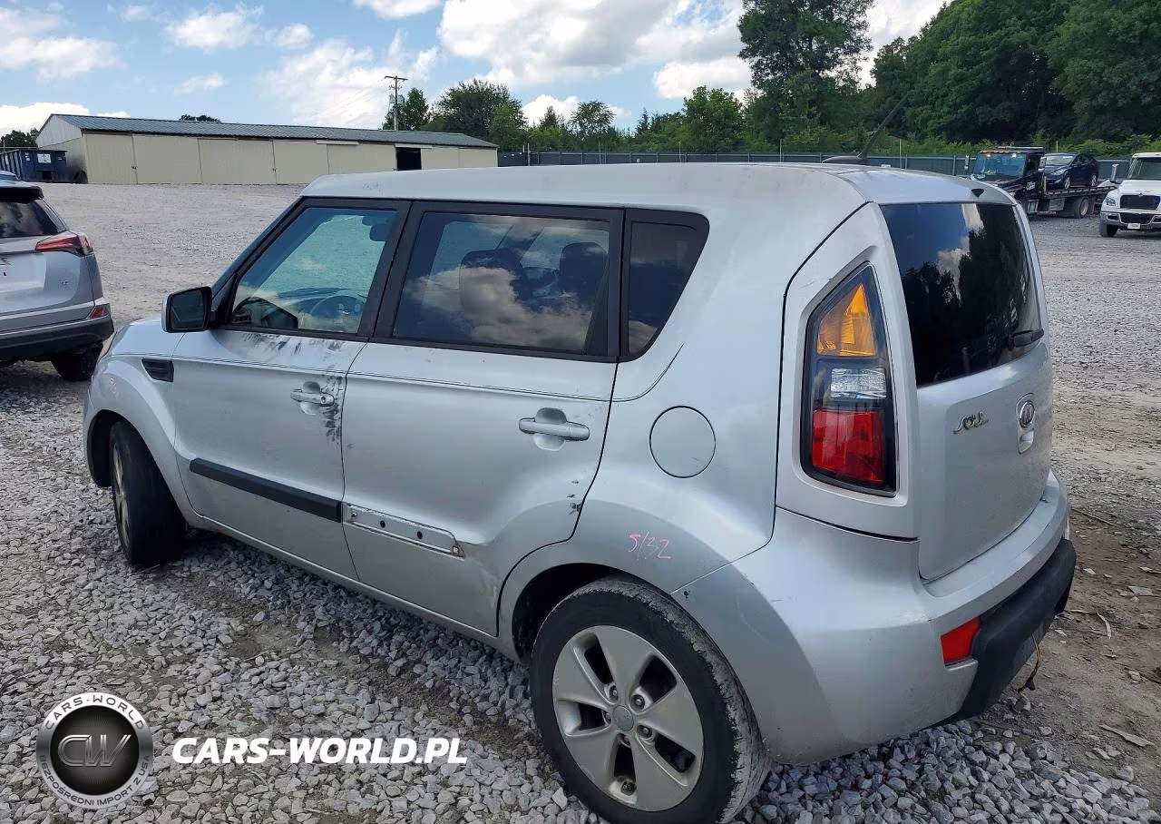 2011 Kia Soul + VIN:KNDJT2A28B7716436 - 2