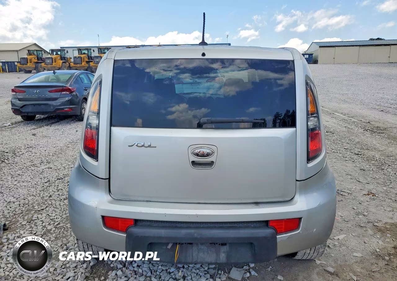2011 Kia Soul + VIN:KNDJT2A28B7716436 - 6