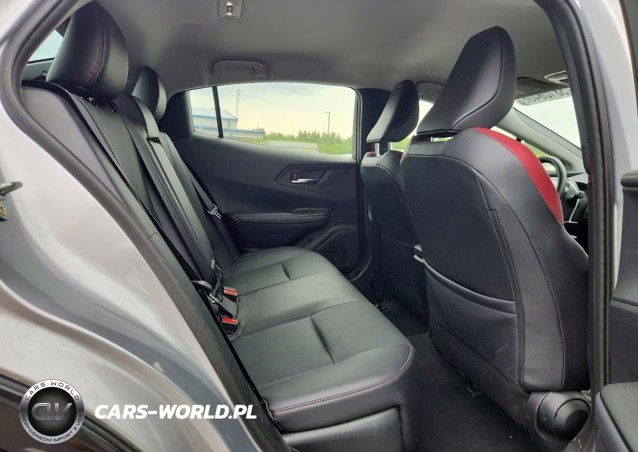2024 Toyota Prius Prime Xse VIN:JTDACACU1R3039420 - 10