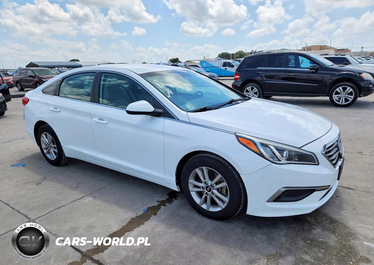 2016 Hyundai Sonata Se VIN:5NPE24AF4GH367636 - 4