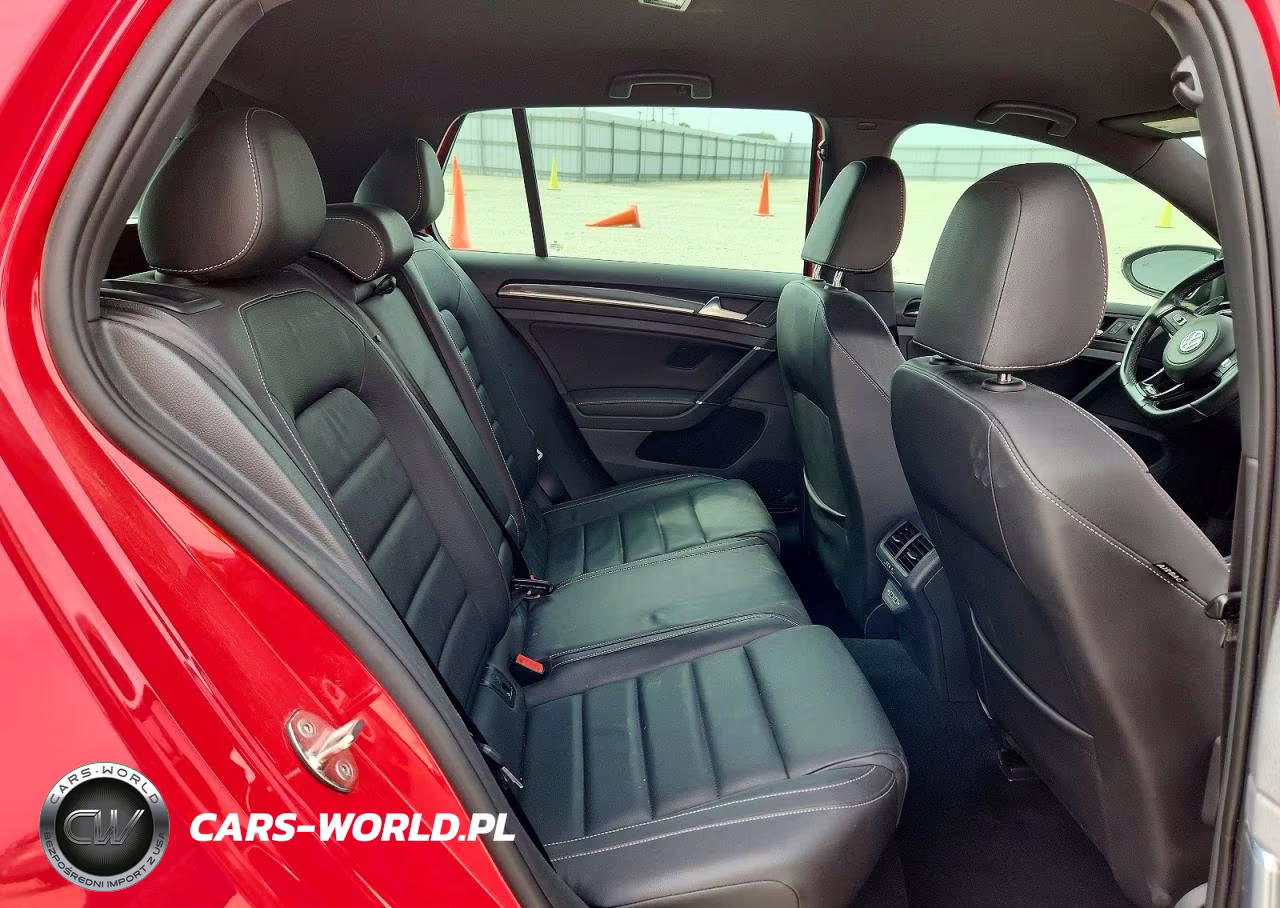 2017 Volkswagen Golf R VIN:WVWVF7AU1HW124835 - 10