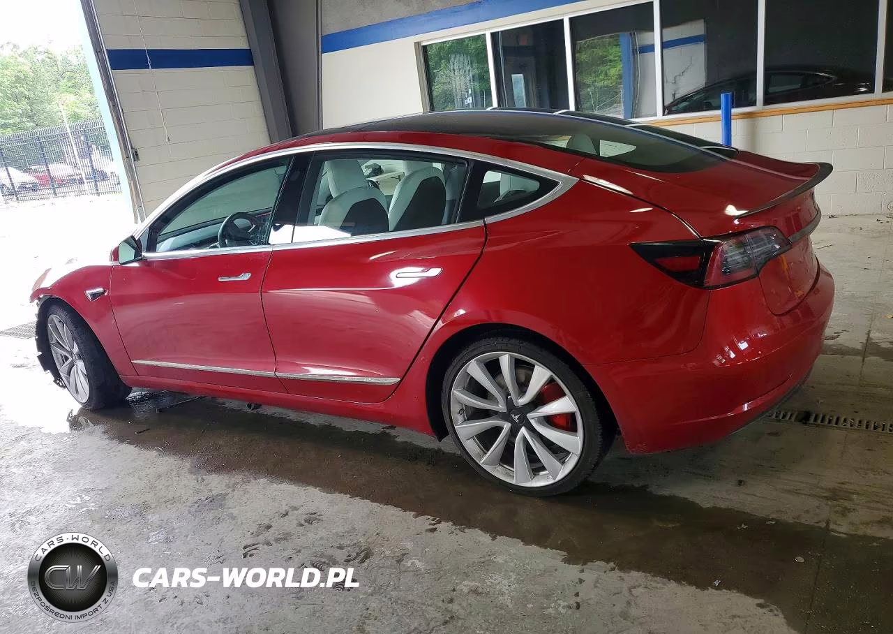 2018 Tesla Model 3 VIN:5YJ3E1EB5JF074760 - 2