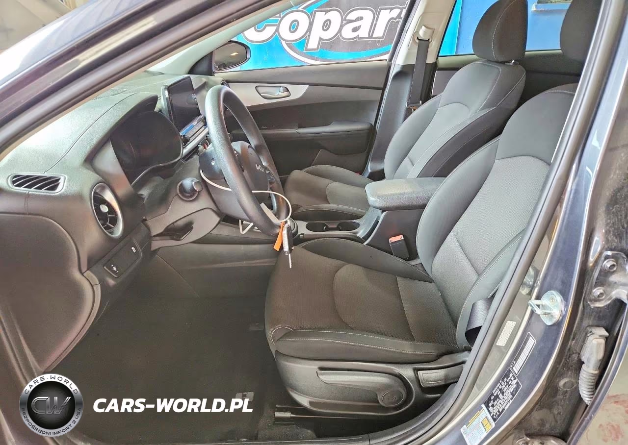 2023 Kia Forte Lxs VIN:3KPF24AD6PE533355 - 7