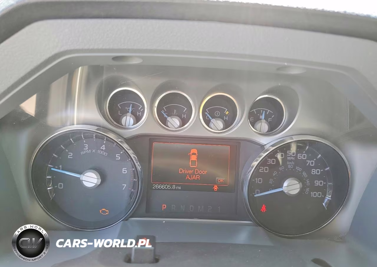 2016 Ford F250 Super Duty VIN:1FT7X2A61GEA38021 - 9