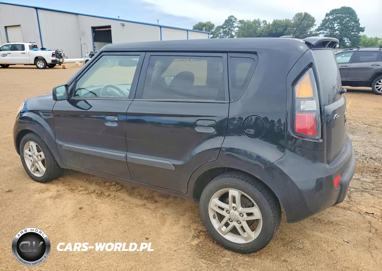 2010 Kia Soul + VIN:KNDJT2A29A7179946 - 2