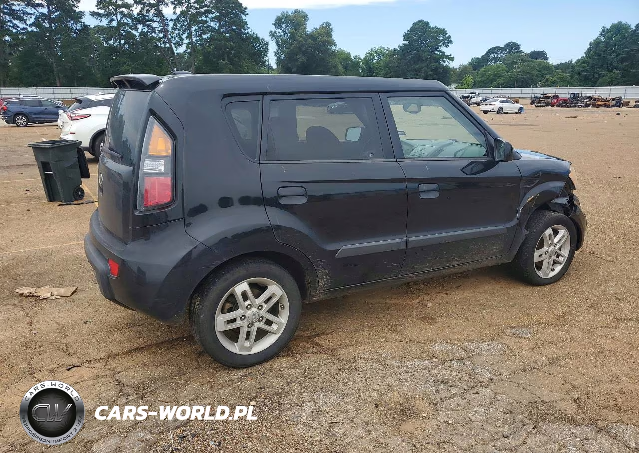 2010 Kia Soul + VIN:KNDJT2A29A7179946 - 3