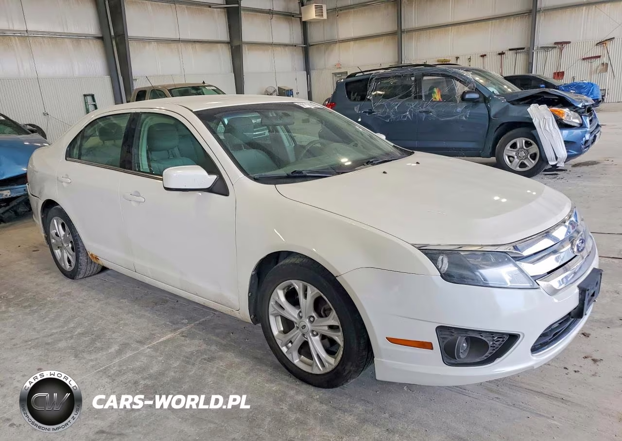 2012 Ford Fusion Se VIN:3FAHP0HA8CR400572 - 4