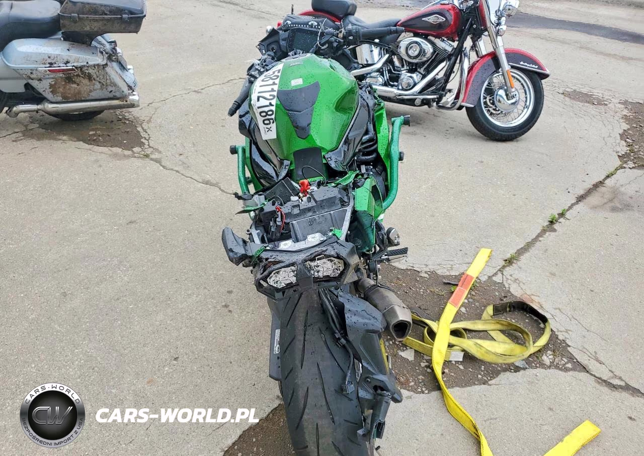 2022 Kawasaki Zx1002 R VIN:JKBZXVR12NA000052 - 4