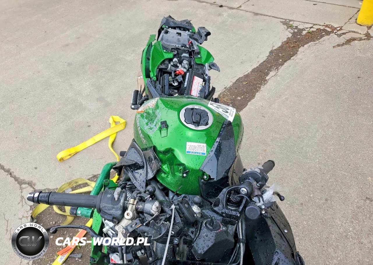2022 Kawasaki Zx1002 R VIN:JKBZXVR12NA000052 - 5