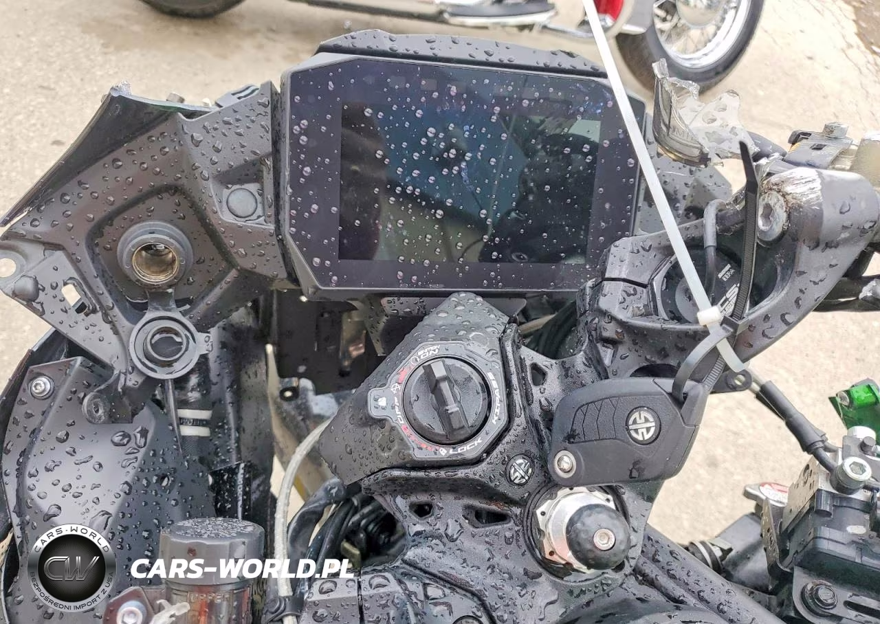 2022 Kawasaki Zx1002 R VIN:JKBZXVR12NA000052 - 7