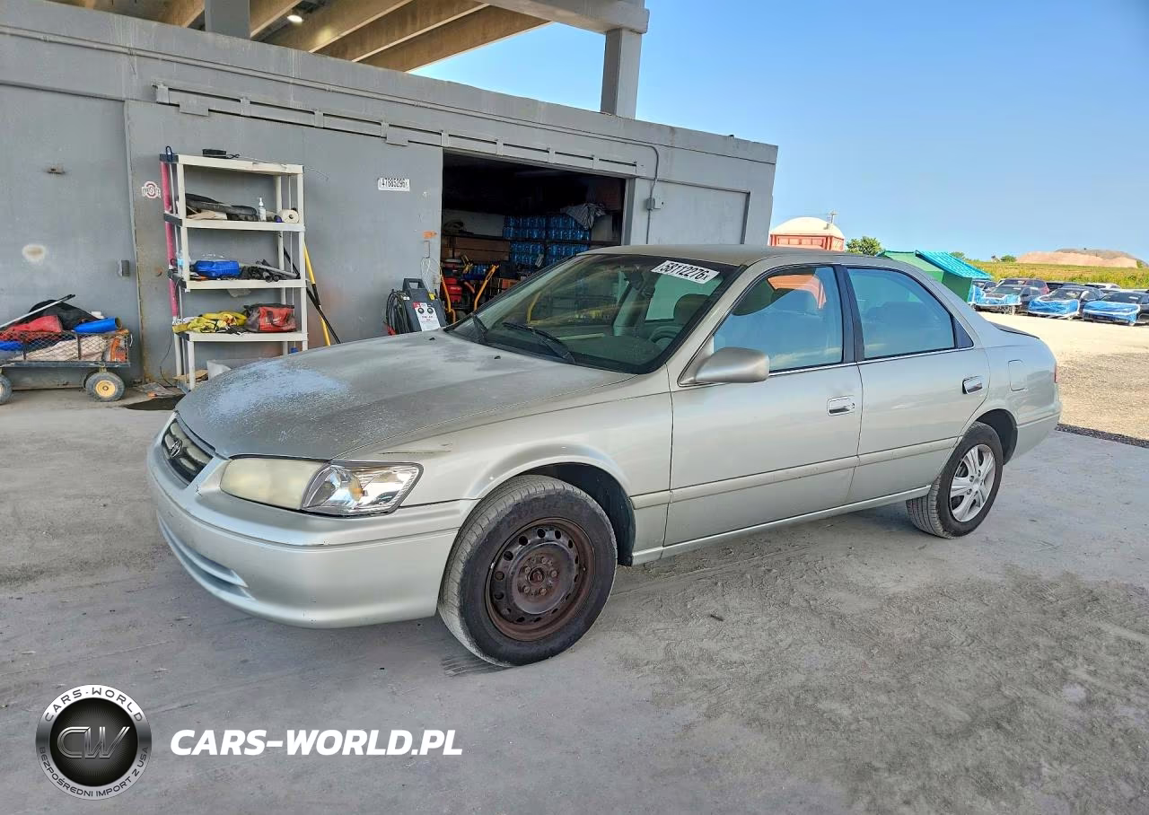 2000 Toyota Camry Le – zdjęcie 1 z 12