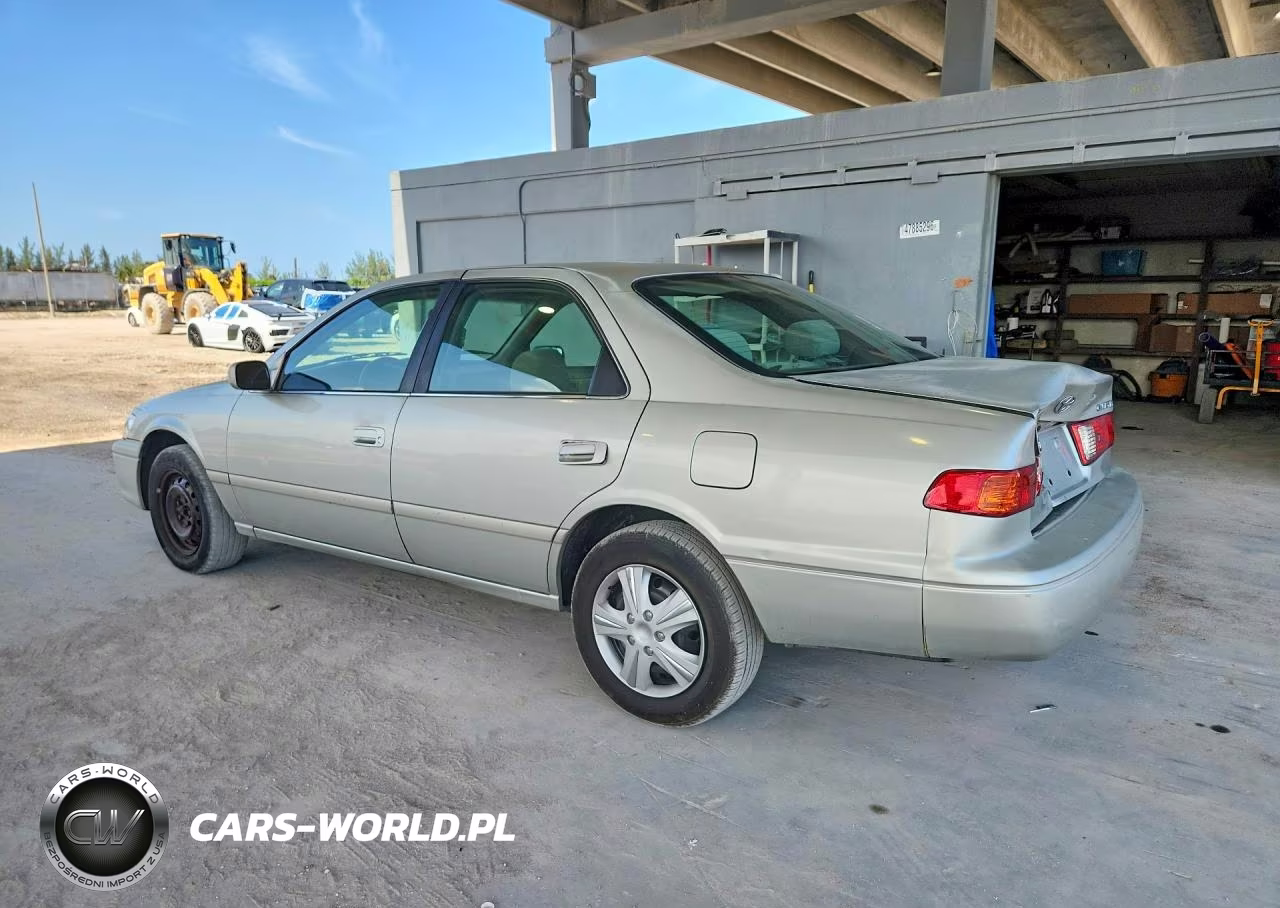 2000 Toyota Camry Le VIN:4T1BG22K5YU012465 - 2