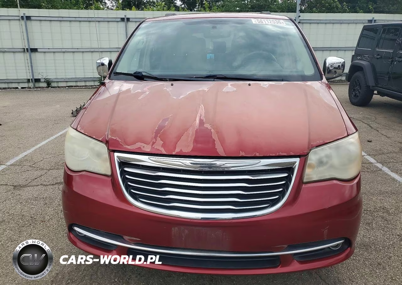 2011 Chrysler Town & Country Touring L VIN:2A4RR8DG2BR745709 - 5