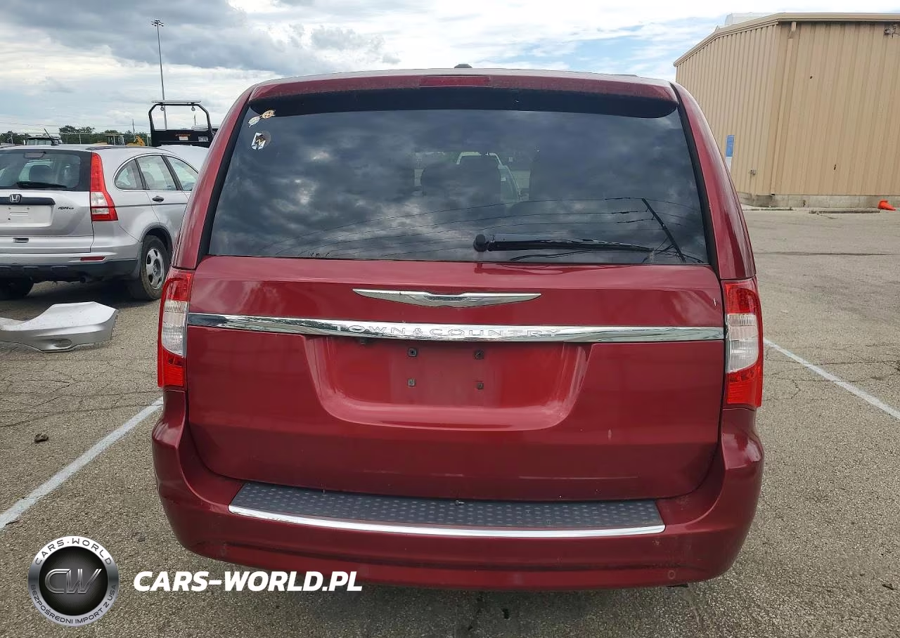 2011 Chrysler Town & Country Touring L VIN:2A4RR8DG2BR745709 - 6