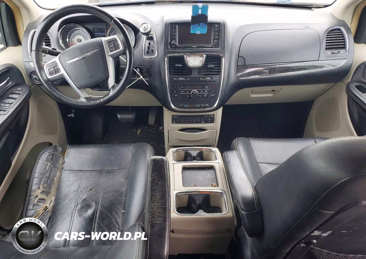 2011 Chrysler Town & Country Touring L VIN:2A4RR8DG2BR745709 - 8