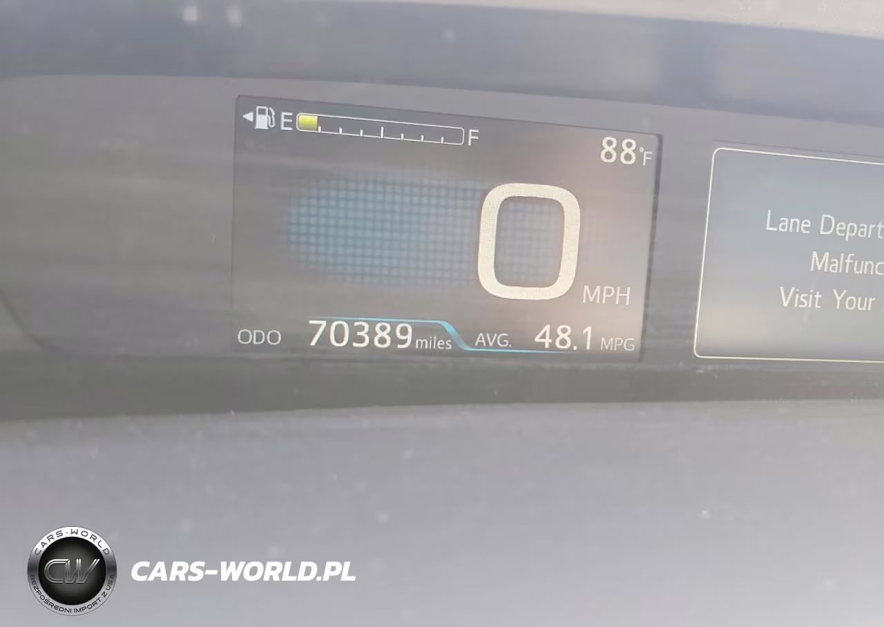 2019 Toyota Prius Le Awd-E VIN:JTDL9RFU7K3008308 - 9