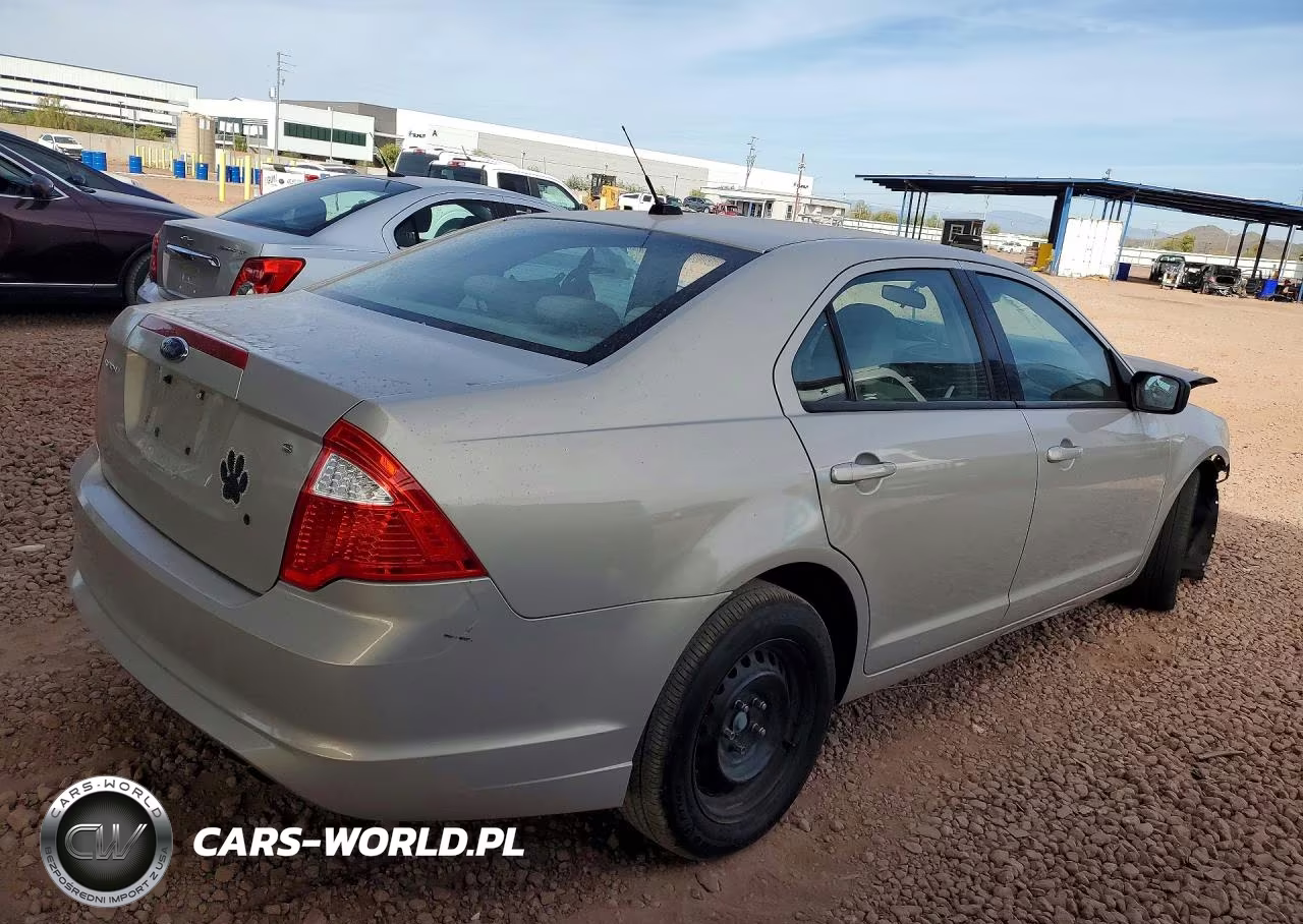 2010 Ford Fusion S VIN:3FAHP0GA4AR197596 - 3