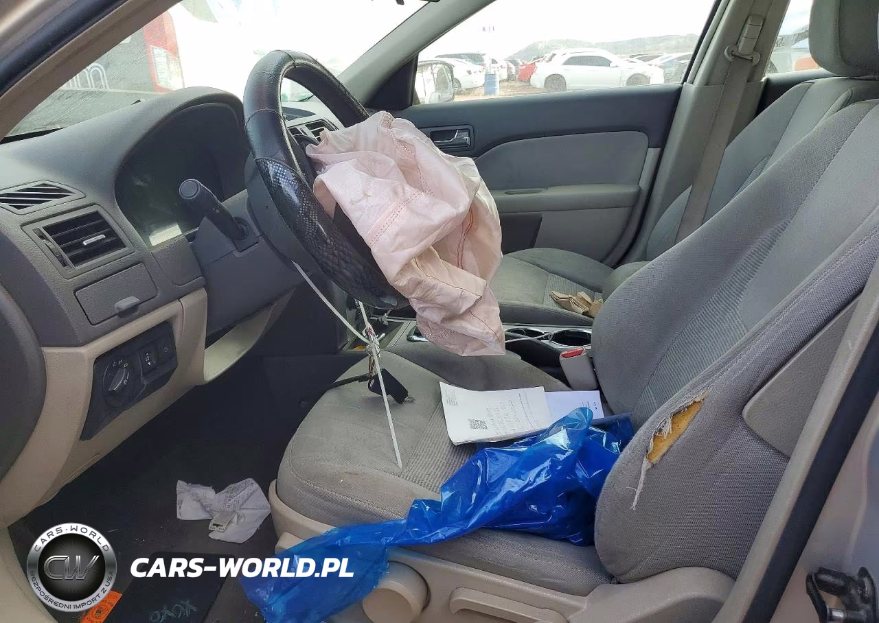 2010 Ford Fusion S VIN:3FAHP0GA4AR197596 - 7