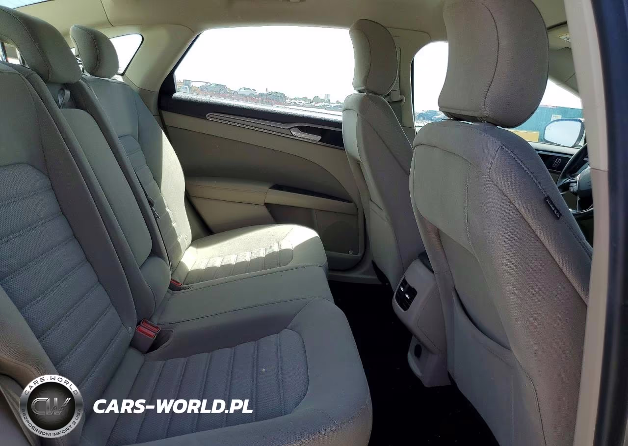 2019 Ford Fusion Se VIN:3FA6P0LU5KR225673 - 10