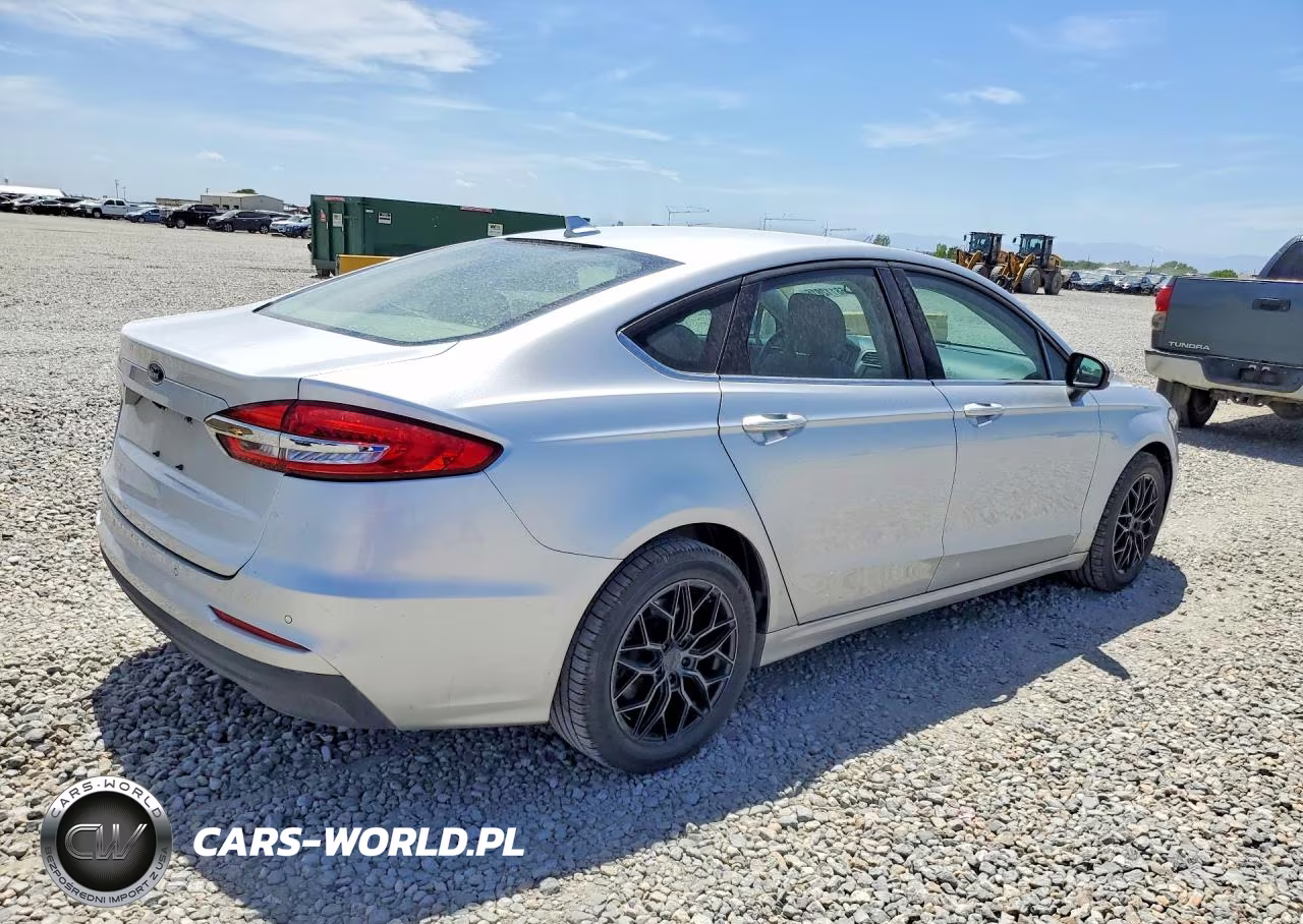 2019 Ford Fusion Se VIN:3FA6P0LU5KR225673 - 3