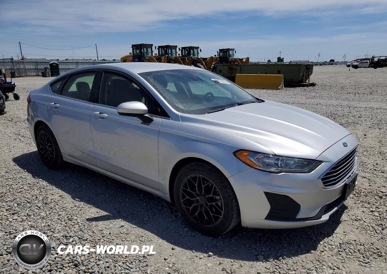 2019 Ford Fusion Se VIN:3FA6P0LU5KR225673 - 4